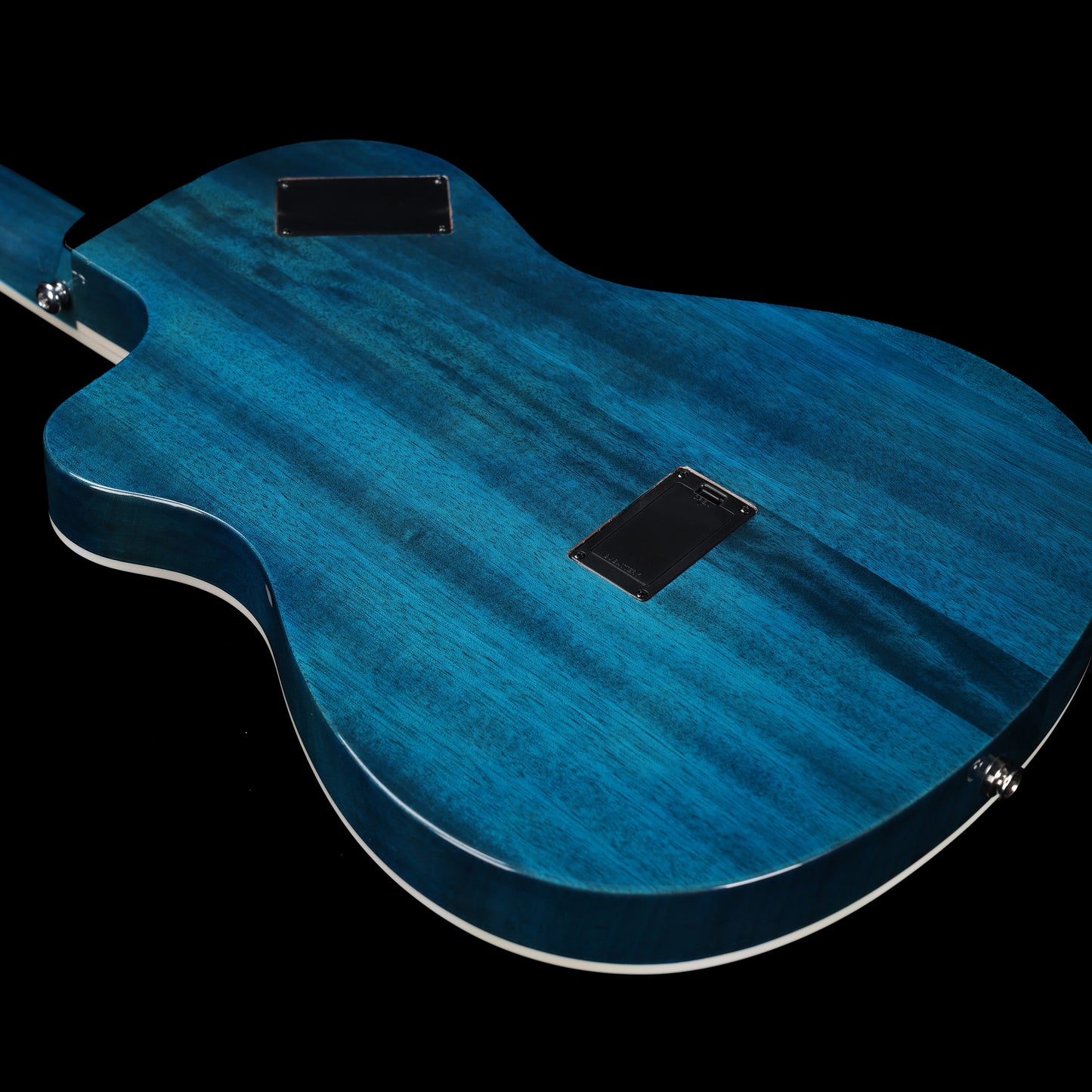 WINZZ WCG170CE 39-inch guitar with nylon strings and a thin body, designed for clear, smooth tones and an elegant, lightweight profile, ideal for classical music enthusiasts