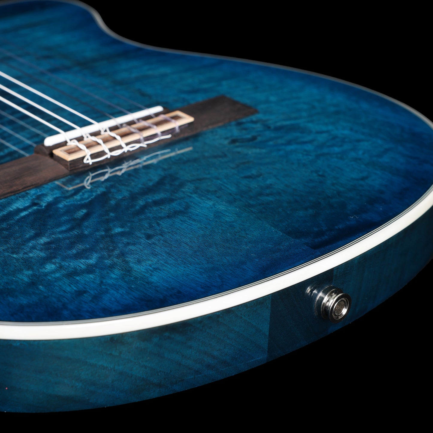 WINZZ WCG170CE thin body classical-electric guitar, featuring a lightweight build and smooth playability, perfect for musicians seeking comfort without sacrificing tone